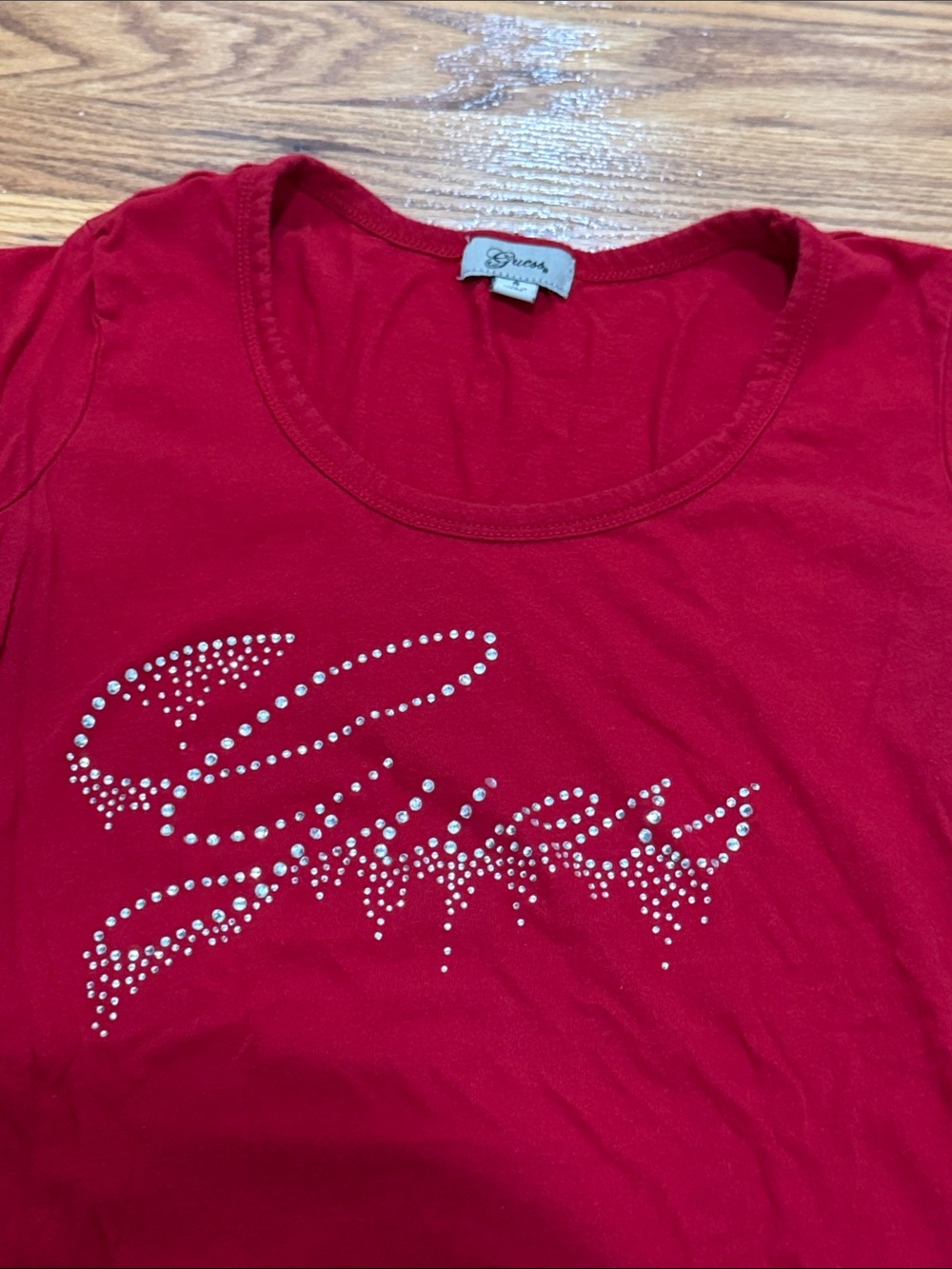 Guess Red Rhinestone Script Scoop Neck Tee - Picture 2 of 4